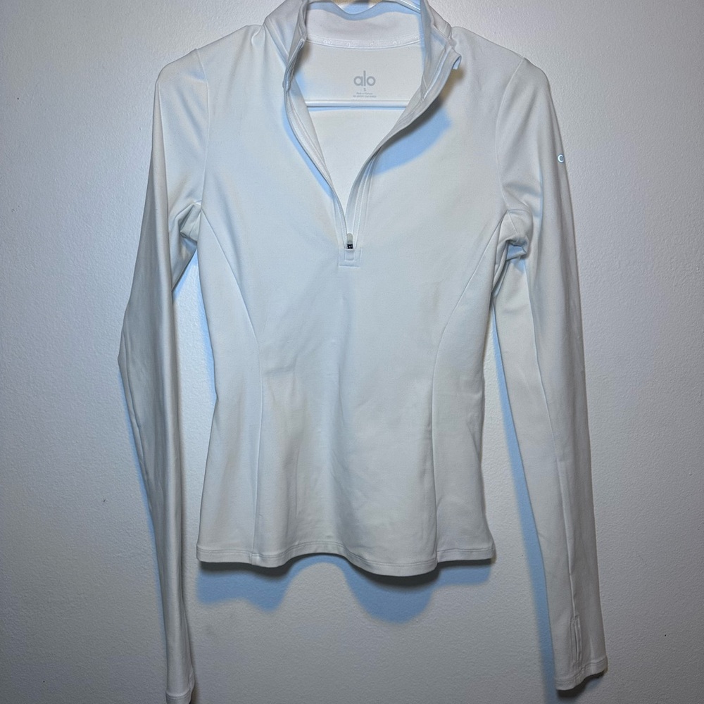 ALO Yoga Cream Long Sleeve Zippered workout top